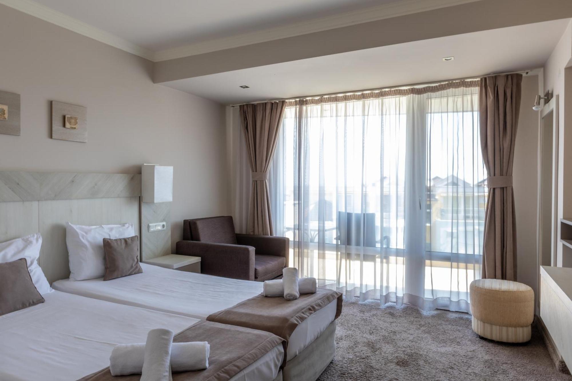 Selena Beach Family Hotel Созополь Экстерьер фото